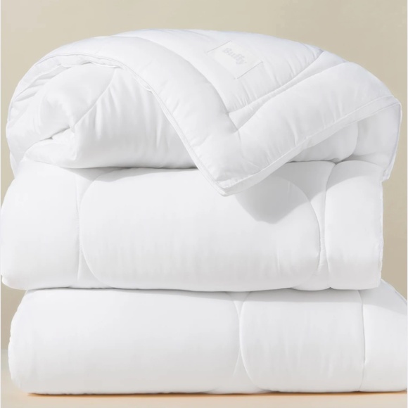 Buffy Cloud Comforter Twin Size White Hypoallergenic Eucalyptus Lyocell - Picture 1 of 9